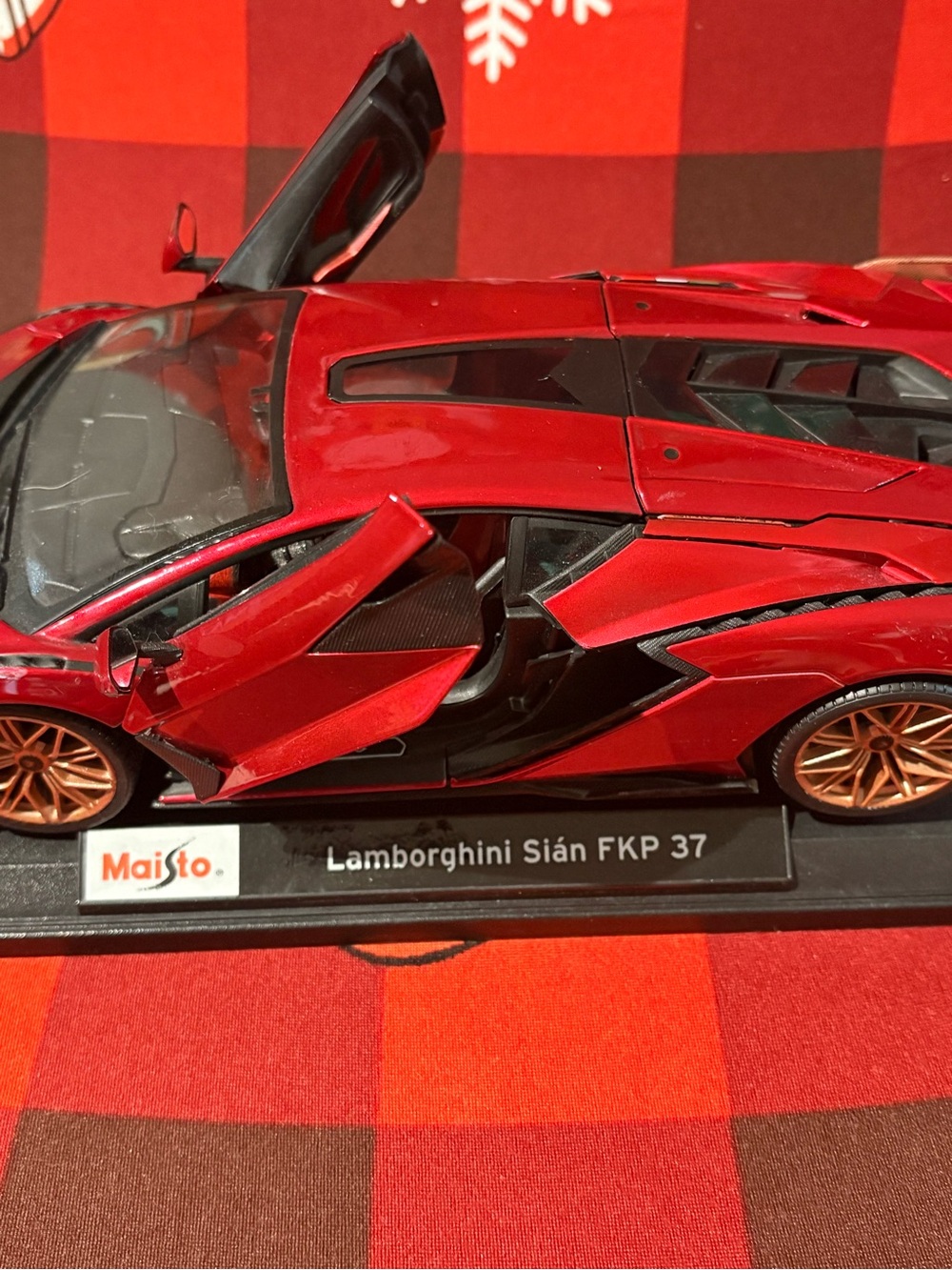 Maisto Lamborghini Sián FKP 37 Diecast Model - Red with Black Accents no box 1/1